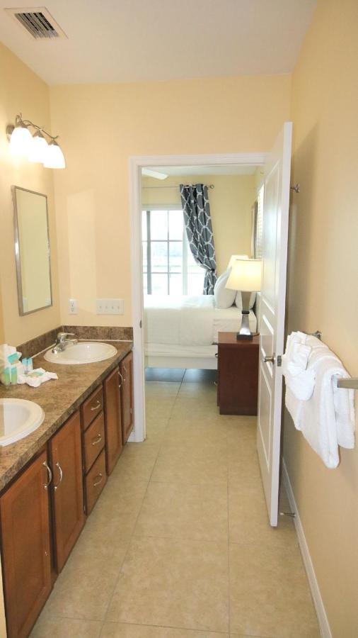 Johns Pass Condo'S- Fully Remote St. Pete Beach Exteriör bild
